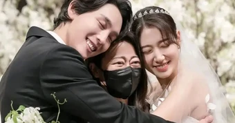 Park Shin Hye mang thai con thứ 2 sau 4 năm cưới tài tử tai tiếng