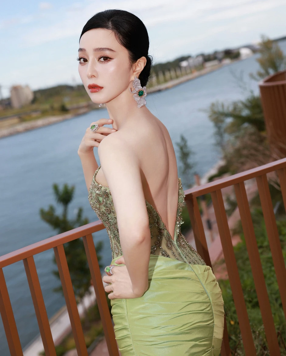 Phạm Băng Băng có cảnh 18+ quá táo bạo Phạm Băng Băng có cảnh 18+ quá táo bạo