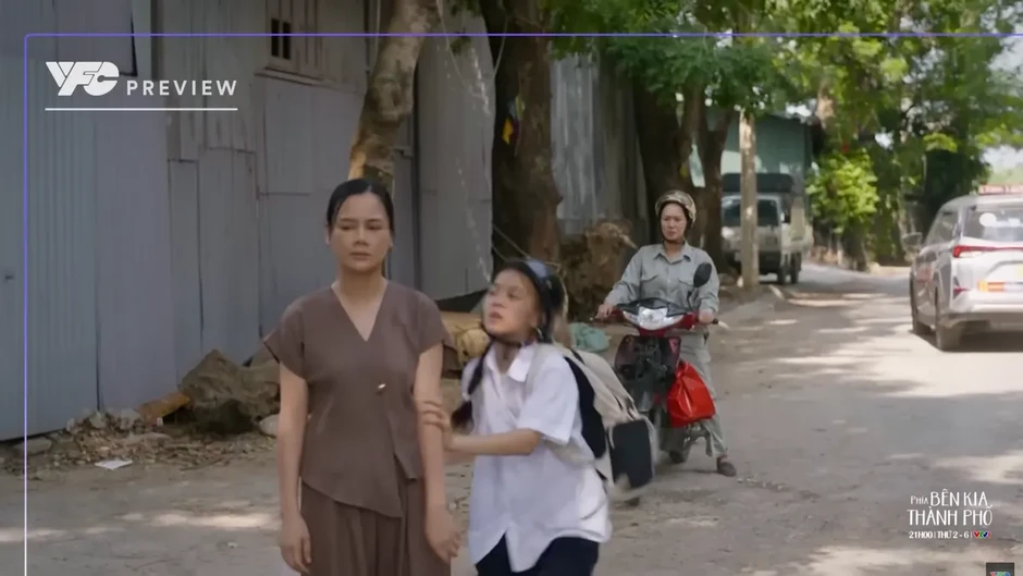 Phía bên kia thành phố ( Preview Tập 21): Cương nghĩ quẩn sau biến cố của Khuê? Phía bên kia thành phố ( Preview Tập 21): Cương nghĩ quẩn sau biến cố của Khuê?