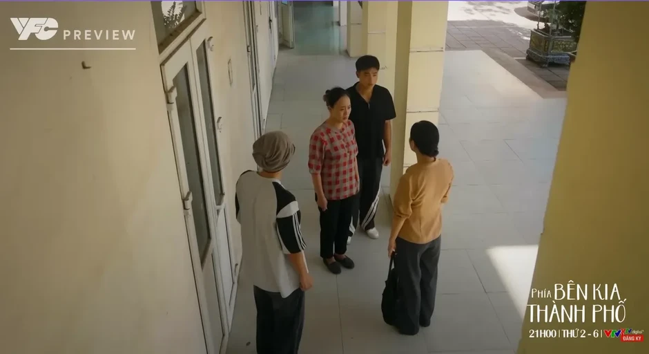 Phía bên kia thành phố - Tập 23: Cương ước Tuyết Lan không bao giờ xuất hiện trong đời mình Phía bên kia thành phố - Tập 23: Cương ước Tuyết Lan không bao giờ xuất hiện trong đời mình