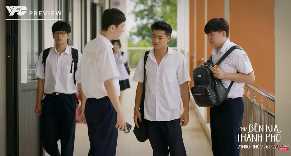 Phía bên kia thành phố - Tập 8: Tuyết Lan xin lỗi Cương vì đã phớt lờ Phía bên kia thành phố - Tập 8: Tuyết Lan xin lỗi Cương vì đã phớt lờ