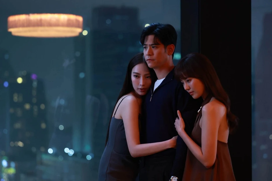 Phim 18+ đang khiến netizen Việt bức xúc: Cảnh nóng tăng cấp độ theo từng tập, sốc nhất là hành động của cặp chính