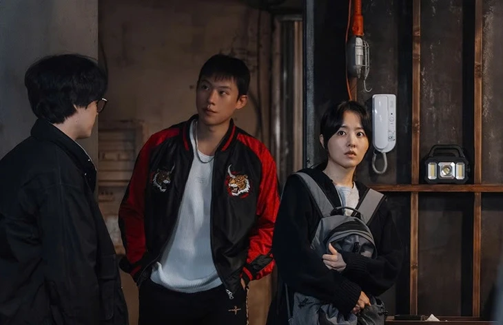 Phim Hàn tháng 4: IU, Byeon Woo Seok kết hôn, Go Youn Jung trở lại với phim chữa lành