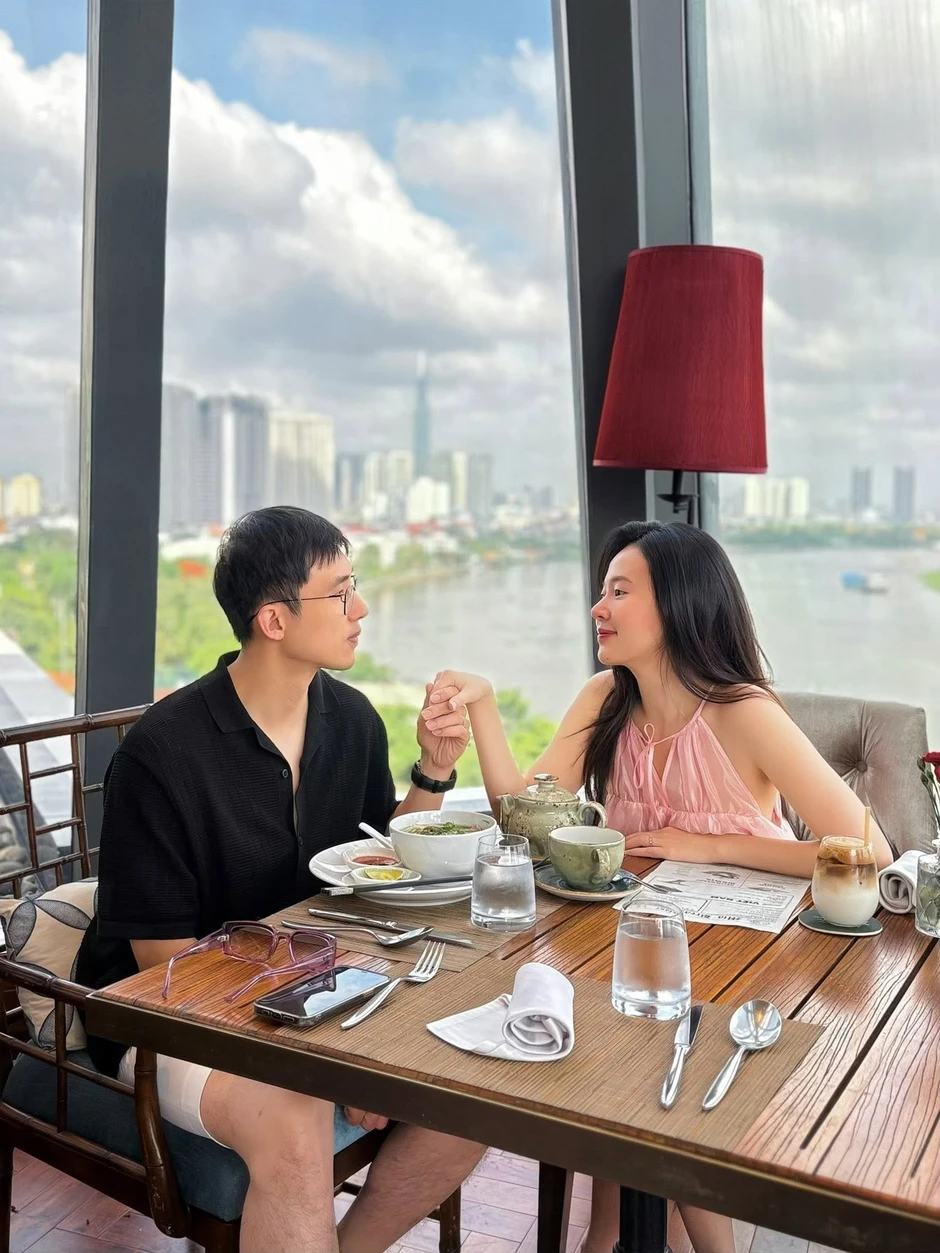 Phó chủ tịch Duy Tân Group tiết lộ vai trò của Midu Phó chủ tịch Duy Tân Group tiết lộ vai trò của Midu