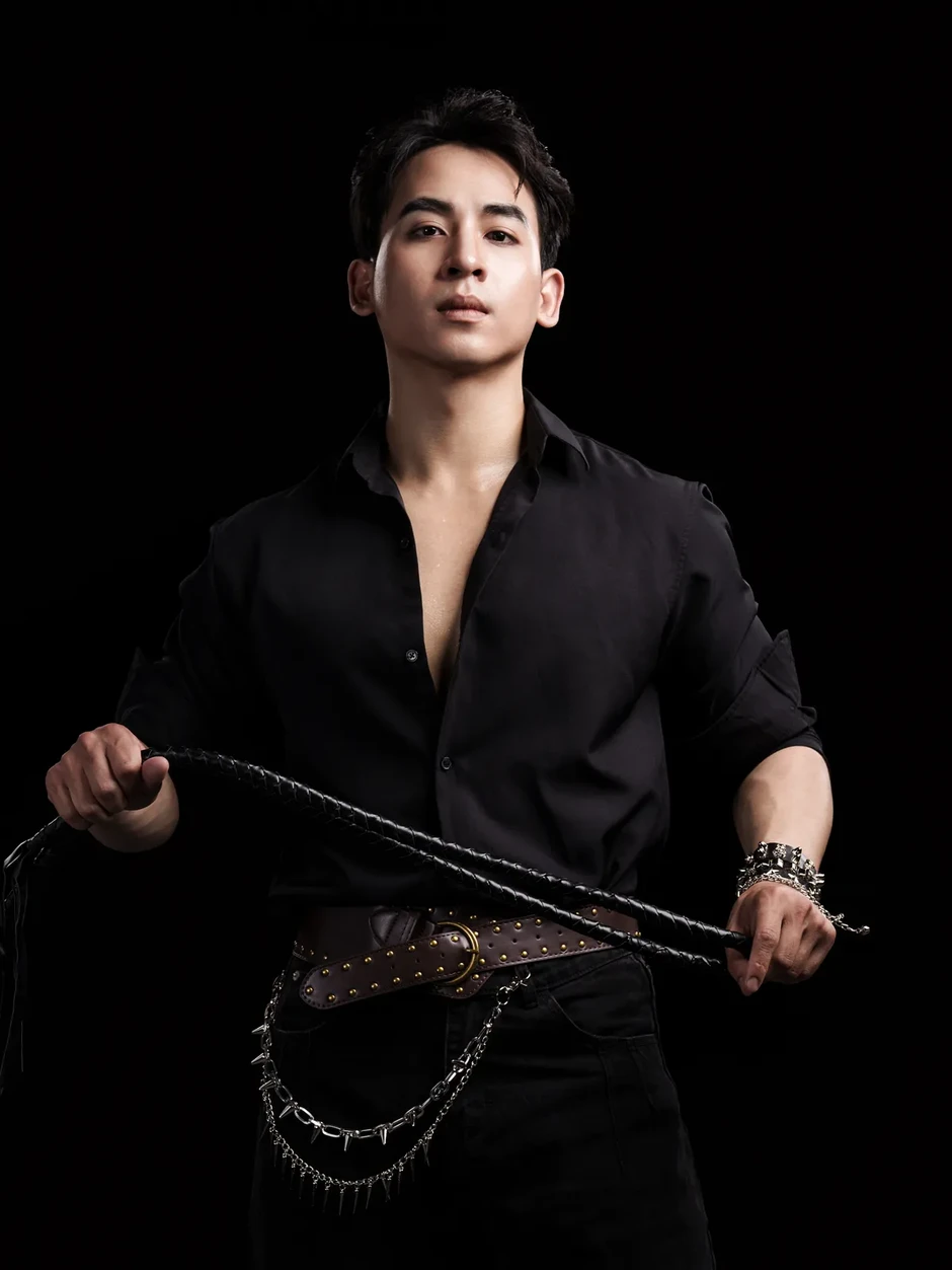 Phùng Minh Cương: "Xiếc đã dạy tôi rằng, không có giới hạn nào là không thể vượt qua nếu đủ kiên trì" Phùng Minh Cương: "Xiếc đã dạy tôi rằng, không có giới hạn nào là không thể vượt qua nếu đủ kiên trì"