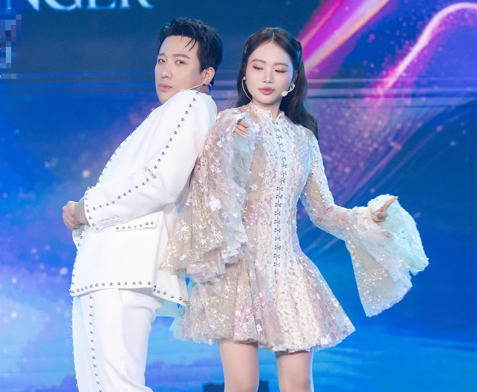 Phương Mỹ Chi cạnh tranh Trấn Thành