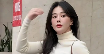 Phương Oanh gây chú ý với vẻ ngoài trẻ trung sau thời gian kín tiếng
