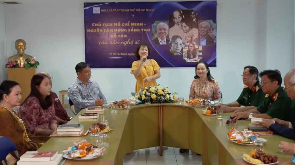 PTL "Văn nghệ miền Nam với Bác Hồ" (20h30, VTV1) PTL "Văn nghệ miền Nam với Bác Hồ" (20h30, VTV1)
