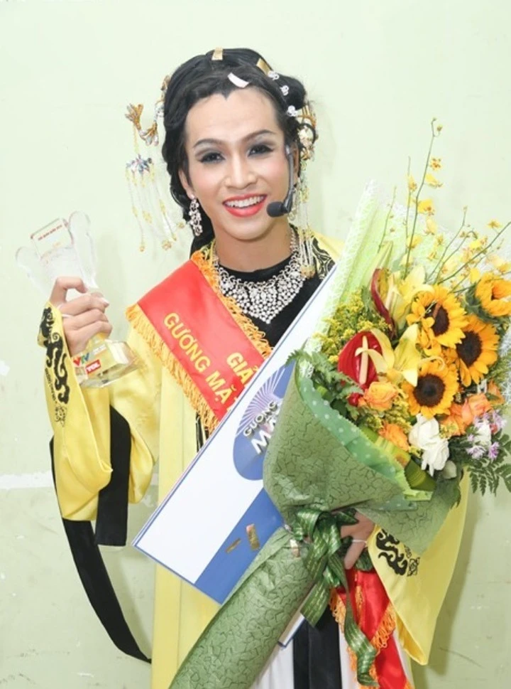 Quán quân 'Gương mặt thân quen': Người rời showbiz, người đổi đời nhờ gameshow Quán quân 'Gương mặt thân quen': Người rời showbiz, người đổi đời nhờ gameshow