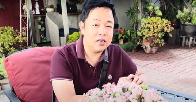 Quang Lê bị mẹ đơn thân từ chối thẳng: "Bỏ ý định đó đi! Cuộc đời anh còn quản không xong" Quang Lê bị mẹ đơn thân từ chối thẳng: "Bỏ ý định đó đi! Cuộc đời anh còn quản không xong"