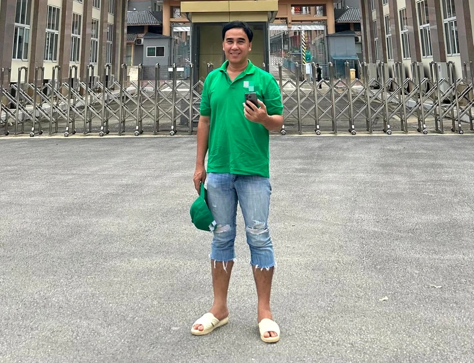 Quyền Linh: Tôi ăn mì gói, đi xe máy cũng bị nói 'than nghèo kể khổ' Quyền Linh: Tôi ăn mì gói, đi xe máy cũng bị nói 'than nghèo kể khổ'