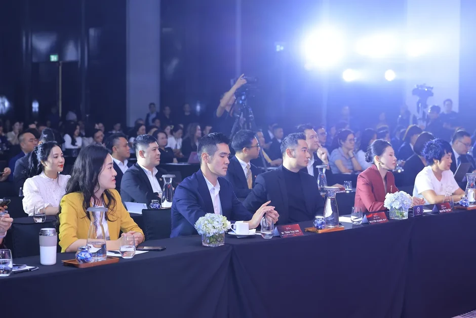 Ra mắt chương trình truyền hình thực tế 'Săn nhà thông minh' trên VTV3 Ra mắt chương trình truyền hình thực tế 'Săn nhà thông minh' trên VTV3