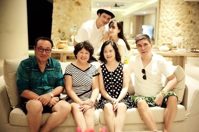 Rần rần tin Angelababy tái hôn, Huỳnh Hiểu Minh ghét cay ghét đắng chồng mới của vợ cũ? Rần rần tin Angelababy tái hôn, Huỳnh Hiểu Minh ghét cay ghét đắng chồng mới của vợ cũ?