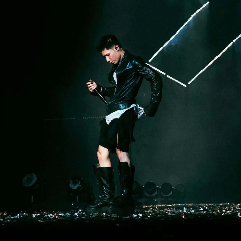 Rapper MCK xin lỗi, gỡ bỏ ca khúc thô tục sau buổi làm việc với Sở Văn hóa