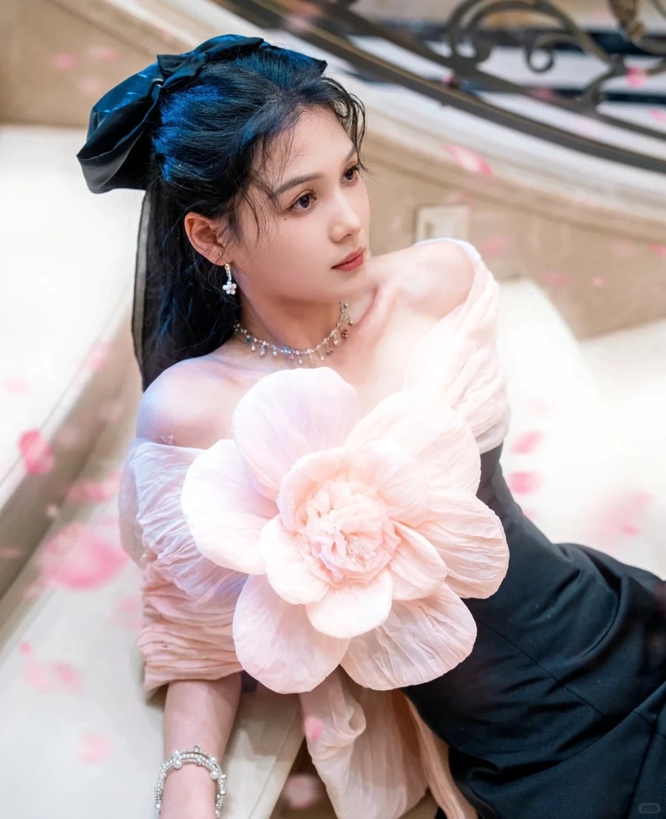 Rò rỉ file ghi âm ngọc nữ gen Z hành hung trợ lý gây sốc, hình tượng ngoan hiền sụp đổ Rò rỉ file ghi âm ngọc nữ gen Z hành hung trợ lý gây sốc, hình tượng ngoan hiền sụp đổ