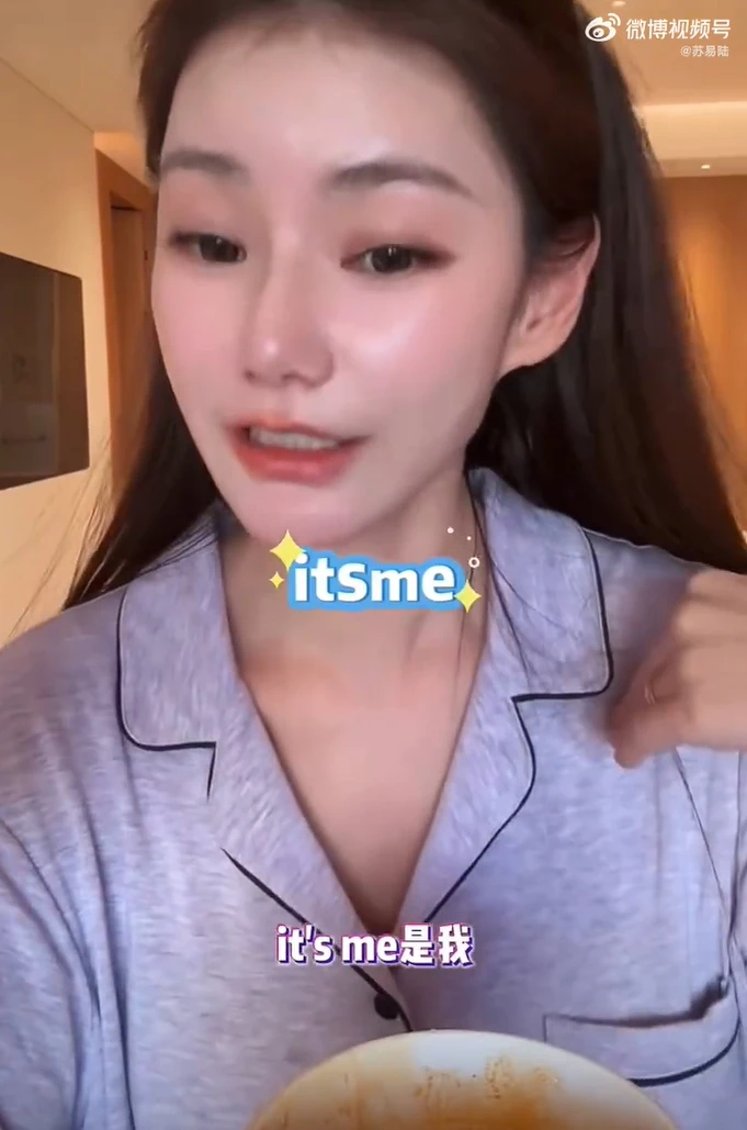 Rộ tin chồng cũ Từ Hy Viên bị bắt ngoại tình với mỹ nhân gợi cảm trên sân bóng, vợ livestream tuyên bố nóng? Rộ tin chồng cũ Từ Hy Viên bị bắt ngoại tình với mỹ nhân gợi cảm trên sân bóng, vợ livestream tuyên bố nóng?