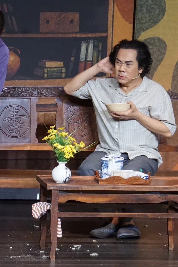 Sân khấu Thiên Đăng chinh phục khán giả, NSƯT Thành Lộc xuất thần với 4 vai mới Sân khấu Thiên Đăng chinh phục khán giả, NSƯT Thành Lộc xuất thần với 4 vai mới