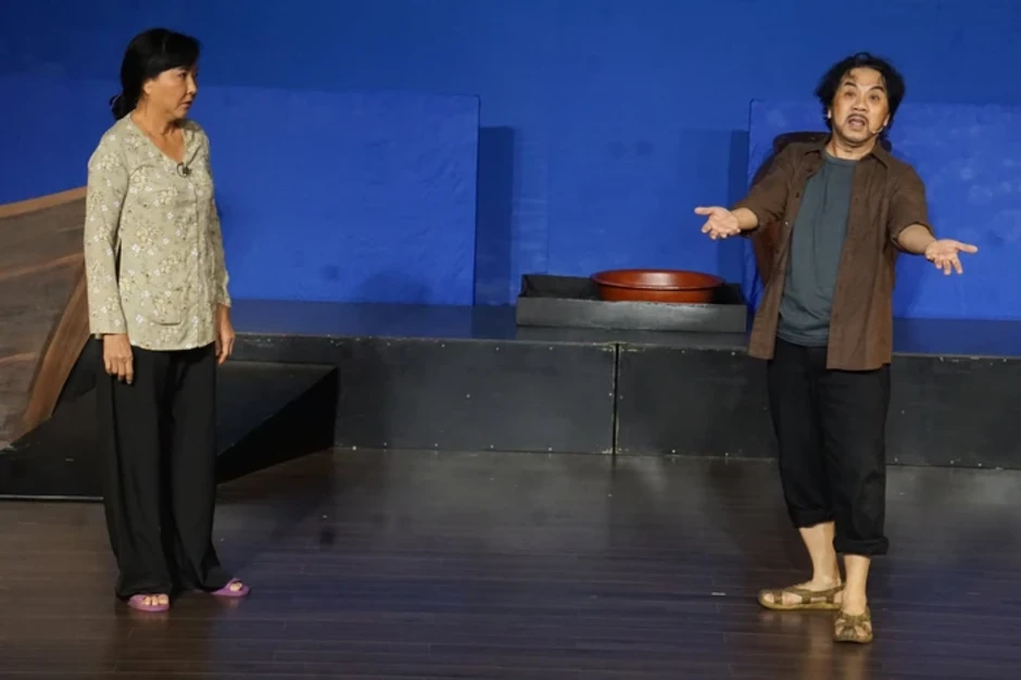 Sân khấu Thiên Đăng chinh phục khán giả, NSƯT Thành Lộc xuất thần với 4 vai mới Sân khấu Thiên Đăng chinh phục khán giả, NSƯT Thành Lộc xuất thần với 4 vai mới