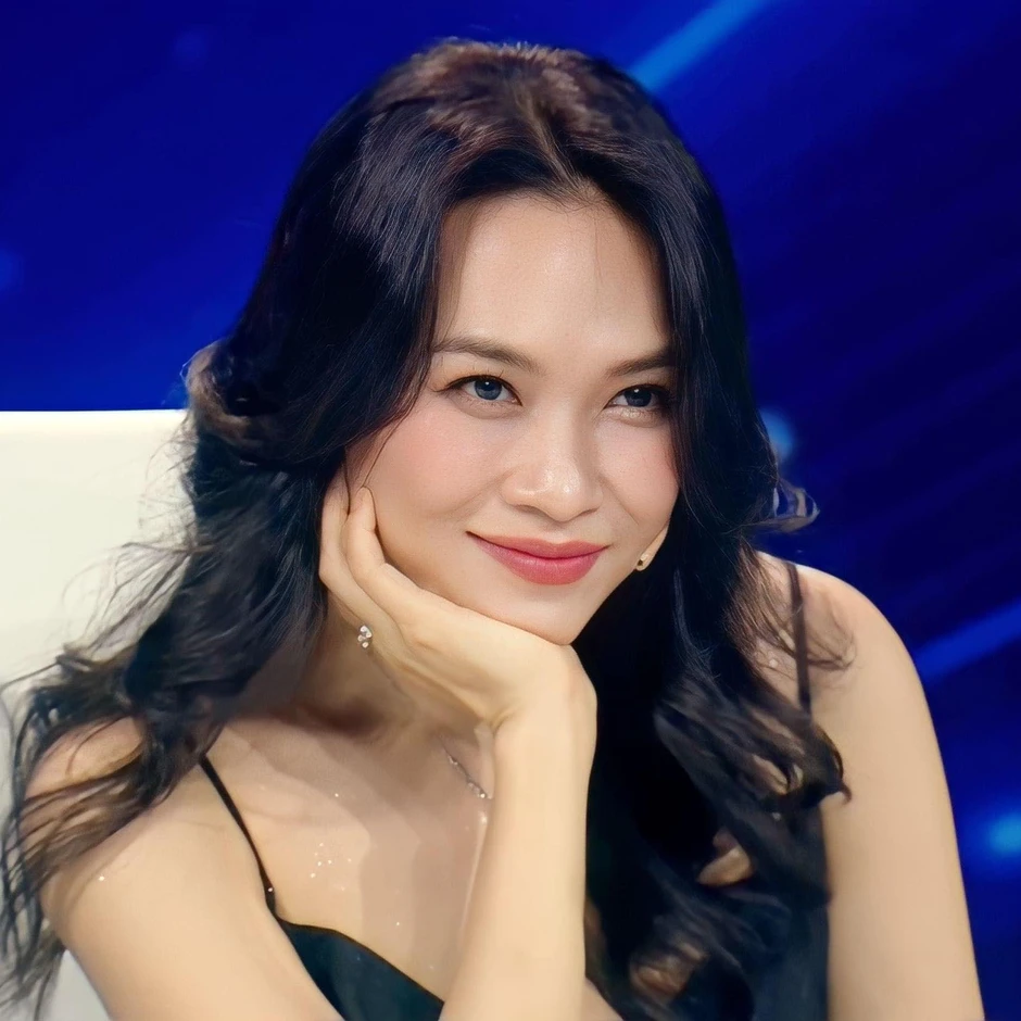 Sao hạng S quyền lực nhất nhì showbiz, 2 thập kỷ không chao đảo vị thế, sạch scandal: Sống kín tiếng trong biệt phủ nghìn mét vuông Sao hạng S quyền lực nhất nhì showbiz, 2 thập kỷ không chao đảo vị thế, sạch scandal: Sống kín tiếng trong biệt phủ nghìn mét vuông