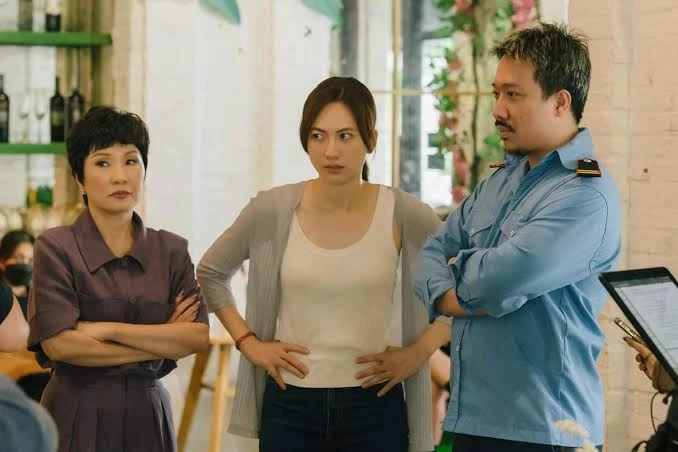 Sao nam Vbiz 25 năm đóng phim không một vai chính, ly hôn minh tinh quốc tế rồi tái hôn vợ kém 37 tuổi thế lại hay