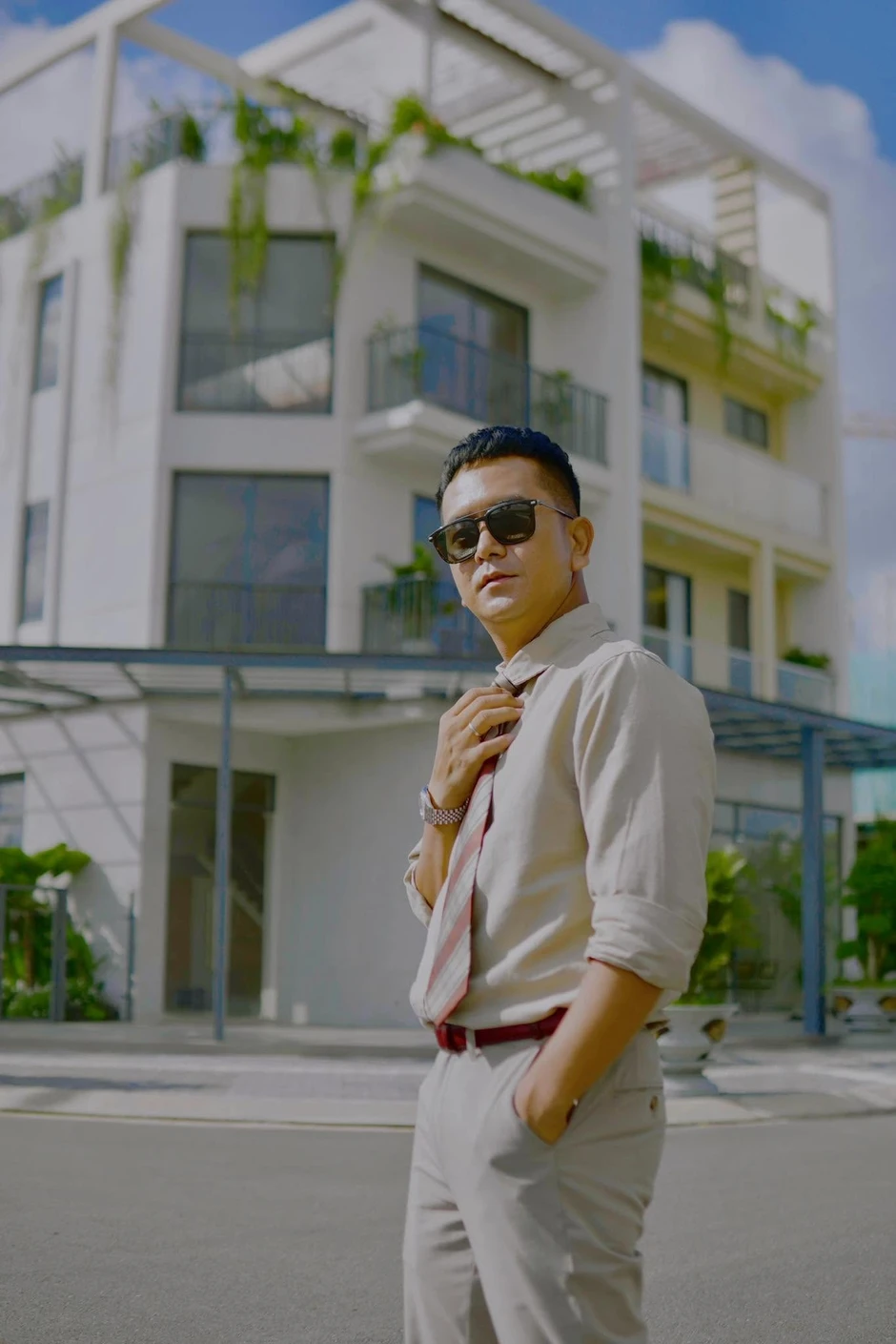 Sao nhí đình đám rẽ hướng làm bất động sản: Phải đóng cửa 2 văn phòng, cắt giảm gần 200 nhân viên Sao nhí đình đám rẽ hướng làm bất động sản: Phải đóng cửa 2 văn phòng, cắt giảm gần 200 nhân viên