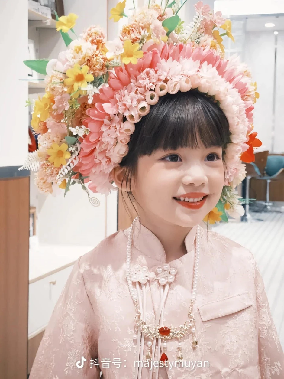 Sao nhí mới 7 tuổi đã mua 6 căn nhà Sao nhí mới 7 tuổi đã mua 6 căn nhà