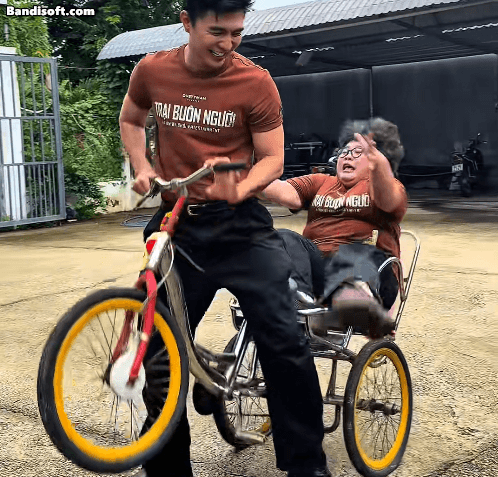 Sao nữ theo đuổi Steven Nguyễn từ Trại Buôn Người ra tận ngoài đời, càng làm xấu mình càng hút triệu view Sao nữ theo đuổi Steven Nguyễn từ Trại Buôn Người ra tận ngoài đời, càng làm xấu mình càng hút triệu view
