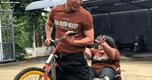 Sao nữ theo đuổi Steven Nguyễn từ Trại Buôn Người ra tận ngoài đời, càng làm xấu mình càng hút triệu view