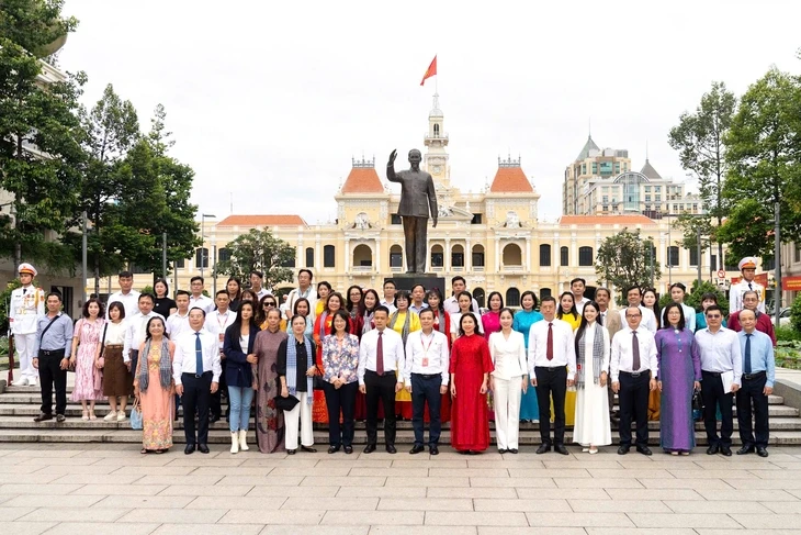 Sẽ bắn pháo hoa nghệ thuật nhân kỷ niệm 50 năm thành phố mang tên Bác Sẽ bắn pháo hoa nghệ thuật nhân kỷ niệm 50 năm thành phố mang tên Bác
