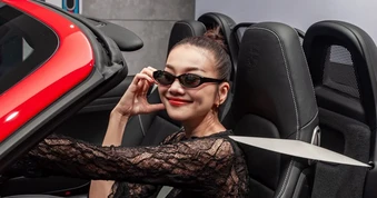 Siêu mẫu Thanh Hằng tậu xế hộp 6 tỉ đồng