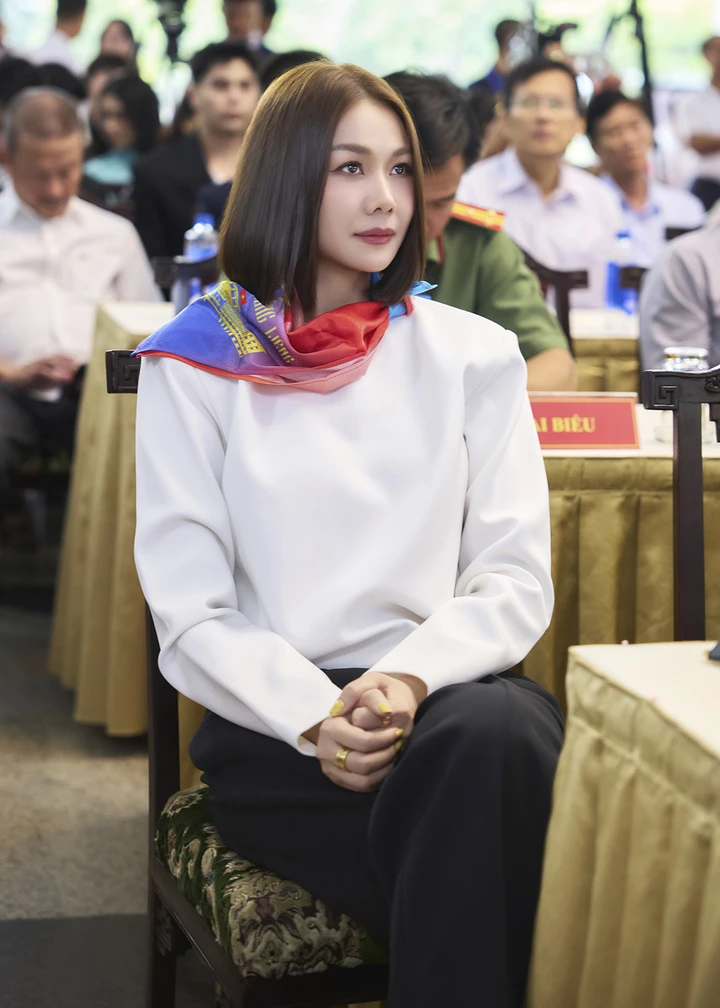 Siêu mẫu Thanh Hằng: Xúc động khó tả khi được 'Trở về thời khắc thiêng liêng' Siêu mẫu Thanh Hằng: Xúc động khó tả khi được 'Trở về thời khắc thiêng liêng'