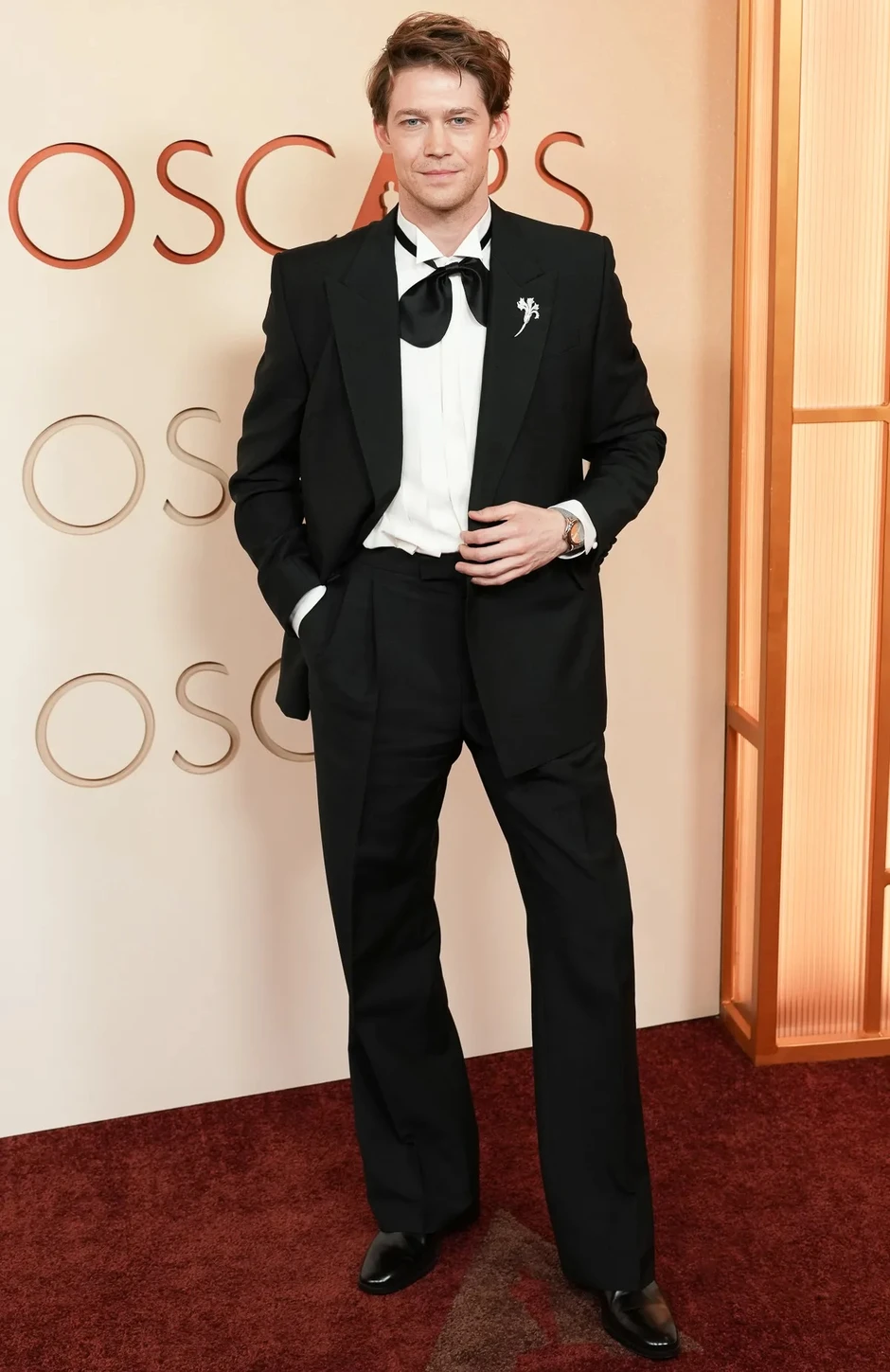 Siêu thảm đỏ Oscar 2026: Anne Hathaway - Emma Stone visual đại chiến, Timothée Chalamet có so kè được nam thần Đồi Gió Hú? Siêu thảm đỏ Oscar 2026: Anne Hathaway - Emma Stone visual đại chiến, Timothée Chalamet có so kè được nam thần Đồi Gió Hú?
