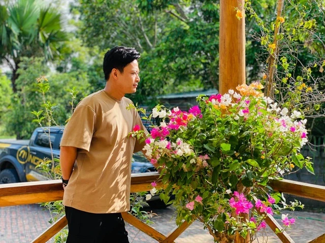 Soái ca diễn đỉnh nhất nhì truyền hình Việt: Cuộc sống U45 triệu người mơ, sở hữu biệt thự 3 mặt tiền Hà Nội, thêm 1 nhà vườn rộng 1.300m2 Soái ca diễn đỉnh nhất nhì truyền hình Việt: Cuộc sống U45 triệu người mơ, sở hữu biệt thự 3 mặt tiền Hà Nội, thêm 1 nhà vườn rộng 1.300m2