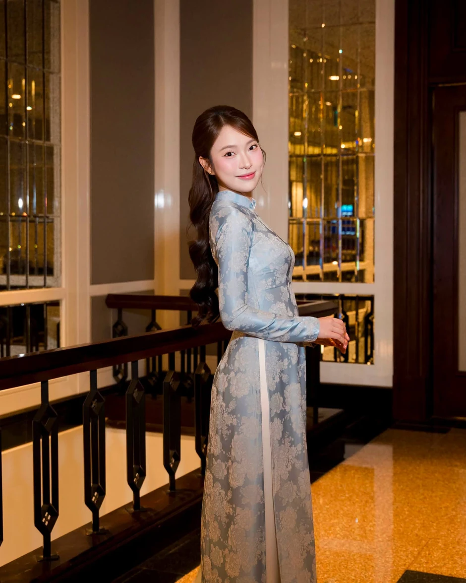 Sốc visual với MC Khánh Vy ở chung kết Miss Universe Vietnam: "Giống Hoa hậu hơn cả Hoa hậu" Sốc visual với MC Khánh Vy ở chung kết Miss Universe Vietnam: "Giống Hoa hậu hơn cả Hoa hậu"