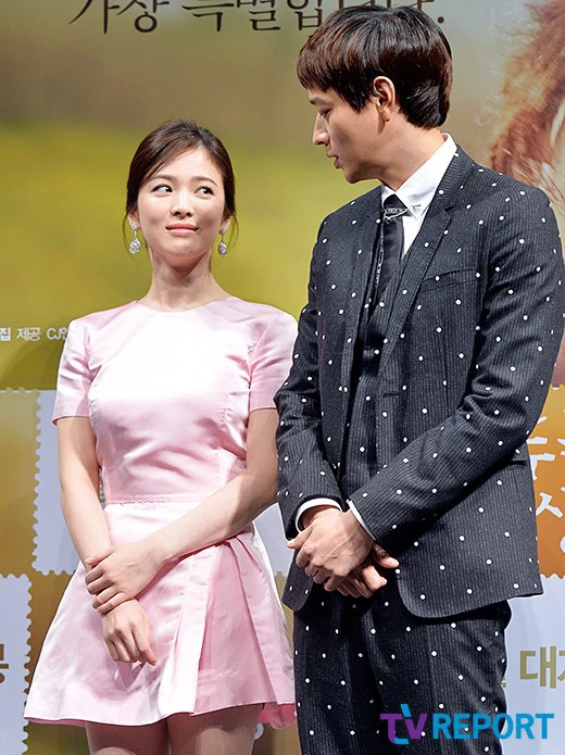 Song Hye Kyo đi ăn cùng bạn trai tin đồn, đàng trai là thiếu gia tập đoàn đóng tàu lớn thứ 2 Hàn Quốc? Song Hye Kyo đi ăn cùng bạn trai tin đồn, đàng trai là thiếu gia tập đoàn đóng tàu lớn thứ 2 Hàn Quốc?