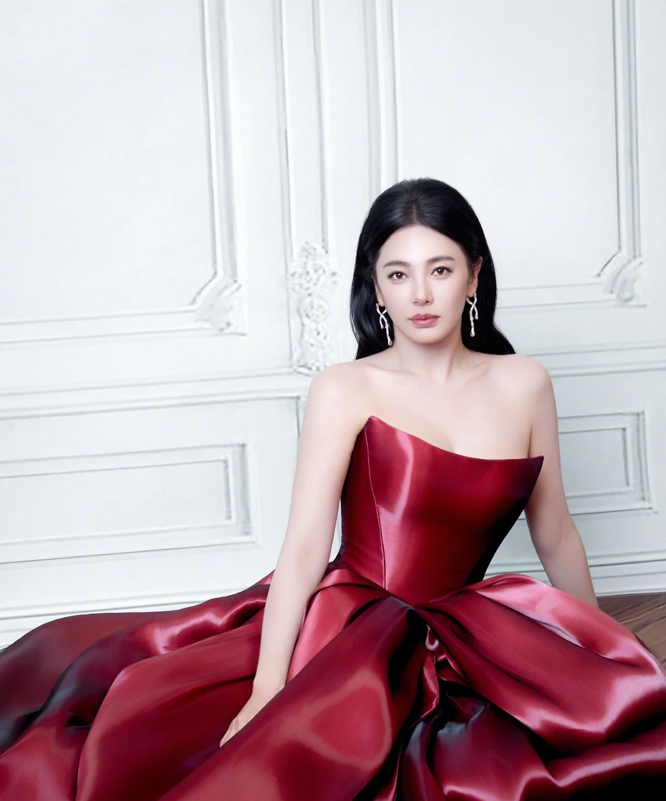 'Song Hye Kyo Trung Quốc' Trương Vũ Kỳ vạ miệng trên sóng trực tiếp 'Song Hye Kyo Trung Quốc' Trương Vũ Kỳ vạ miệng trên sóng trực tiếp