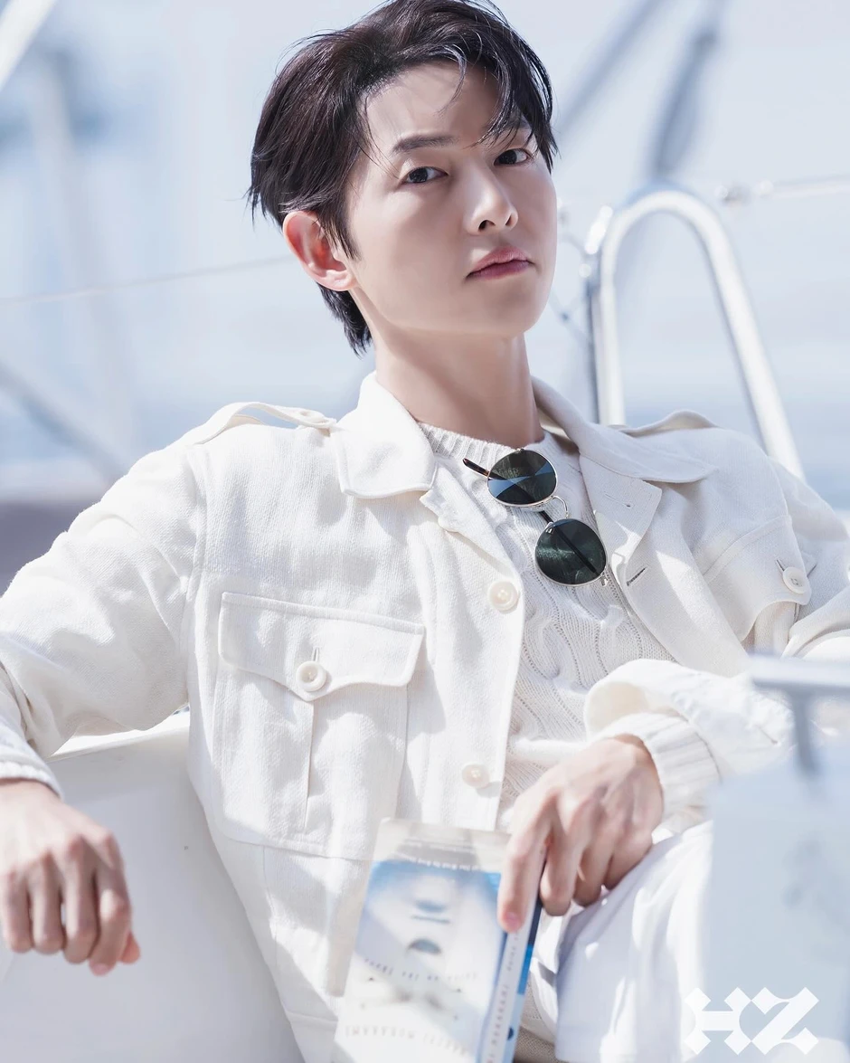 Song Joong Ki tuổi 41: Ngoại hình trẻ trung, hôn nhân với vợ Tây gây chú ý