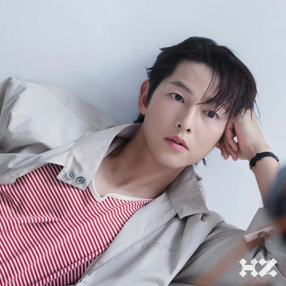 Song Joong Ki tuổi 41: Ngoại hình trẻ trung, hôn nhân với vợ Tây gây chú ý
