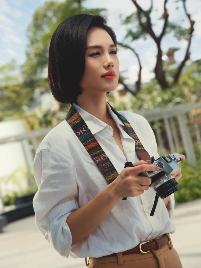 S.T Sơn Thạch bứt phá trong lần trở lại với "Ngược hướng" S.T Sơn Thạch bứt phá trong lần trở lại với "Ngược hướng"