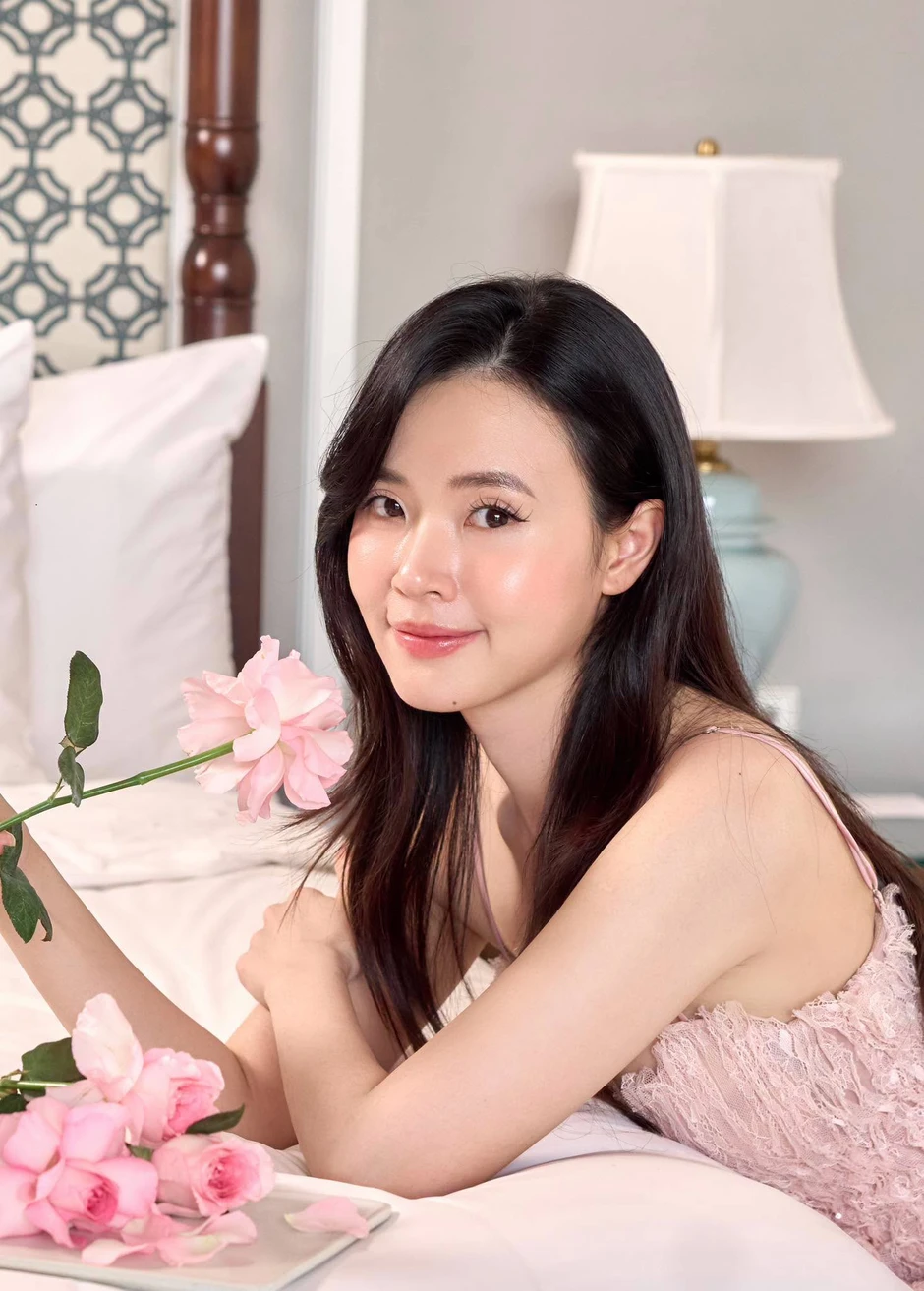 Sự thật phía sau bức ảnh giàu sang của Midu Sự thật phía sau bức ảnh giàu sang của Midu