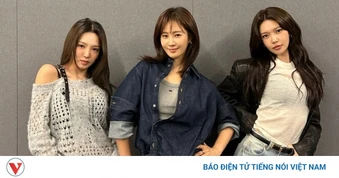 Sự trở lại của 3 thành viên nhóm SNSD "hâm nóng" đường đua K-pop