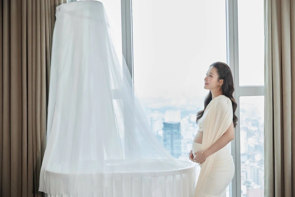 Sự trùng hợp trong phim - ngoài đời thú vị giữa Khả Ngân và Phương Oanh Sự trùng hợp trong phim - ngoài đời thú vị giữa Khả Ngân và Phương Oanh