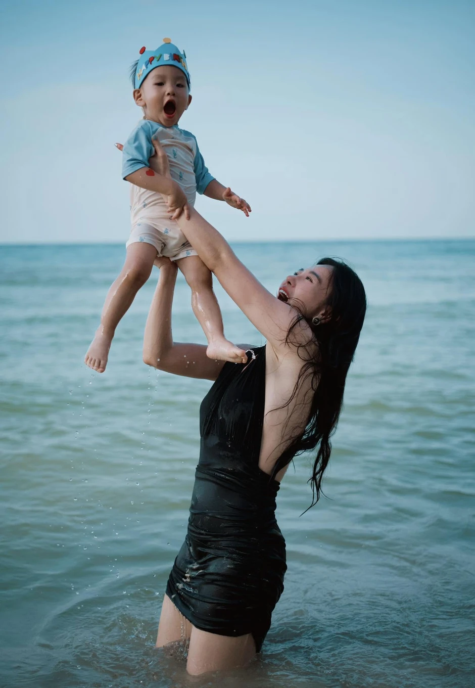 Sự trùng hợp trong phim - ngoài đời thú vị giữa Khả Ngân và Phương Oanh Sự trùng hợp trong phim - ngoài đời thú vị giữa Khả Ngân và Phương Oanh