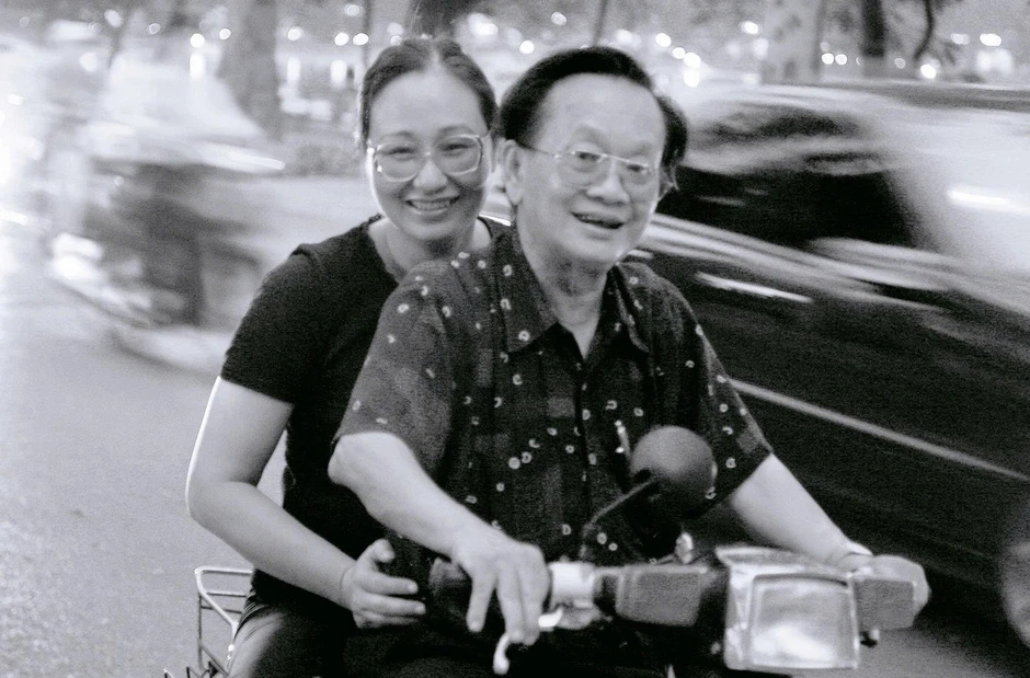 Tác giả bài hát nổi tiếng về hoa sữa Hà Nội chưa từng ngửi hoa Tác giả bài hát nổi tiếng về hoa sữa Hà Nội chưa từng ngửi hoa