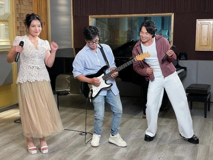 Tác giả bản hit 'Hoang mang' trở lại với 2 ca khúc về tuổi thơ Tác giả bản hit 'Hoang mang' trở lại với 2 ca khúc về tuổi thơ