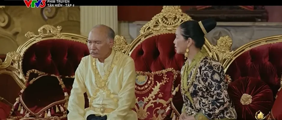 Tận hiến - Tập 4: Ngày đoàn tụ hóa chia ly, cơn ác mộng đang chờ đợi Nguyễn Thành Tận hiến - Tập 4: Ngày đoàn tụ hóa chia ly, cơn ác mộng đang chờ đợi Nguyễn Thành