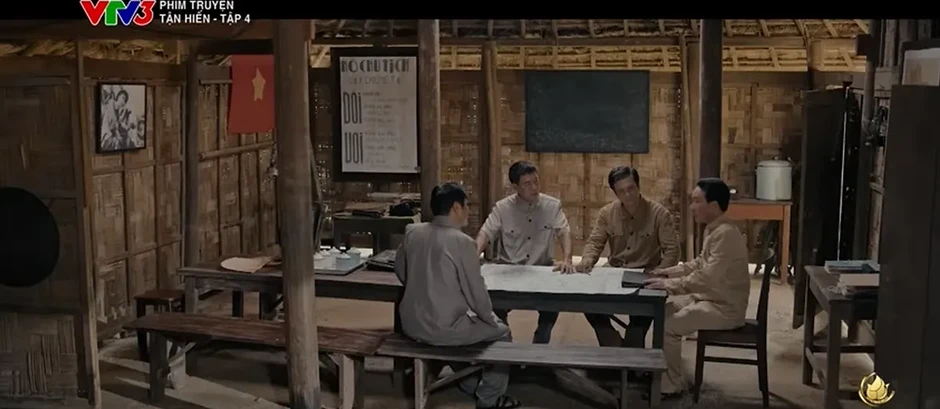 Tận hiến - Tập 4: Ngày đoàn tụ hóa chia ly, cơn ác mộng đang chờ đợi Nguyễn Thành Tận hiến - Tập 4: Ngày đoàn tụ hóa chia ly, cơn ác mộng đang chờ đợi Nguyễn Thành