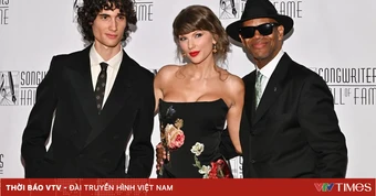 Taylor Swift được vinh danh vào Đại sảnh Danh vọng Nhạc sĩ ở tuổi 36