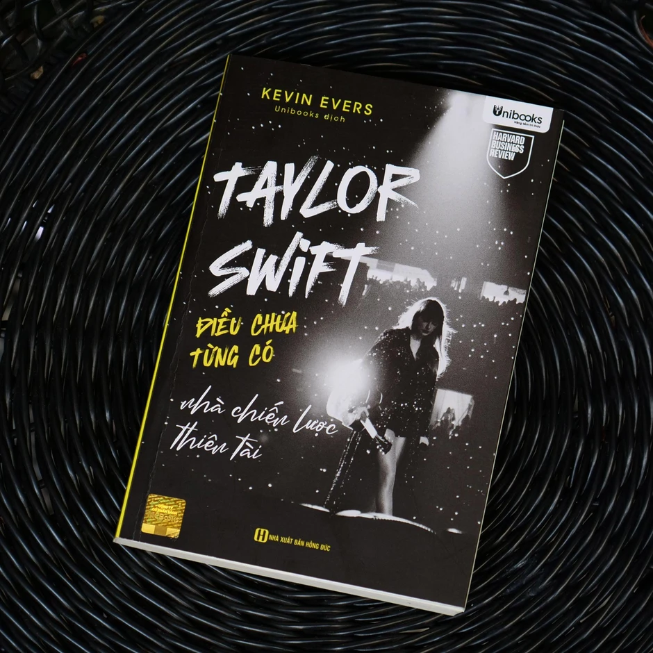 Taylor Swift – Góc nhìn chiến lược qua một cuốn sách