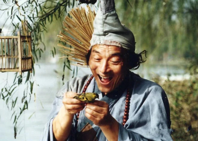'Tế Công' Du Bổn Xương: 30 năm đóng vai phụ, 52 tuổi có vai diễn để đời 'Tế Công' Du Bổn Xương: 30 năm đóng vai phụ, 52 tuổi có vai diễn để đời